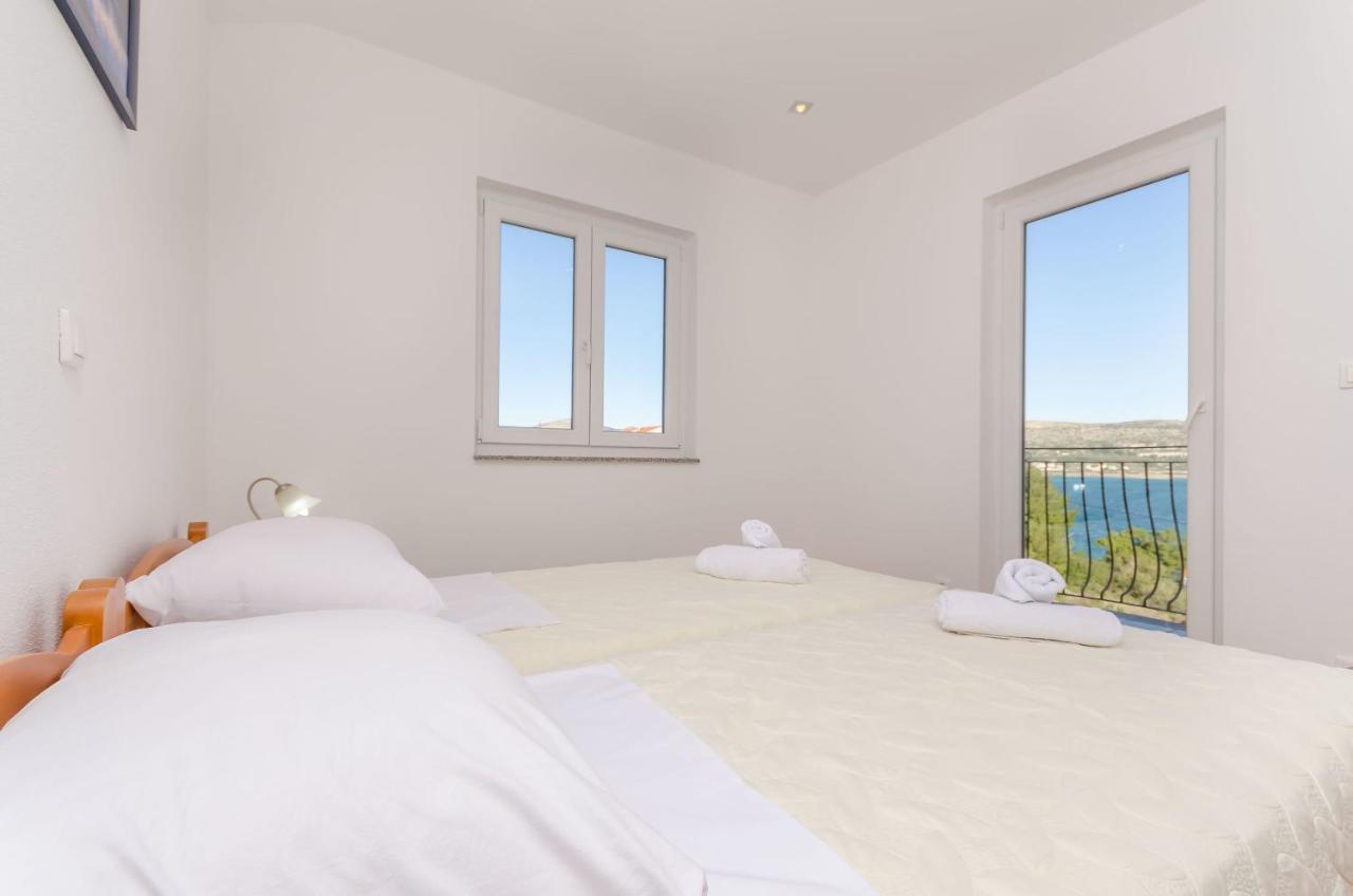 Apartments Mia Trogir Exterior foto